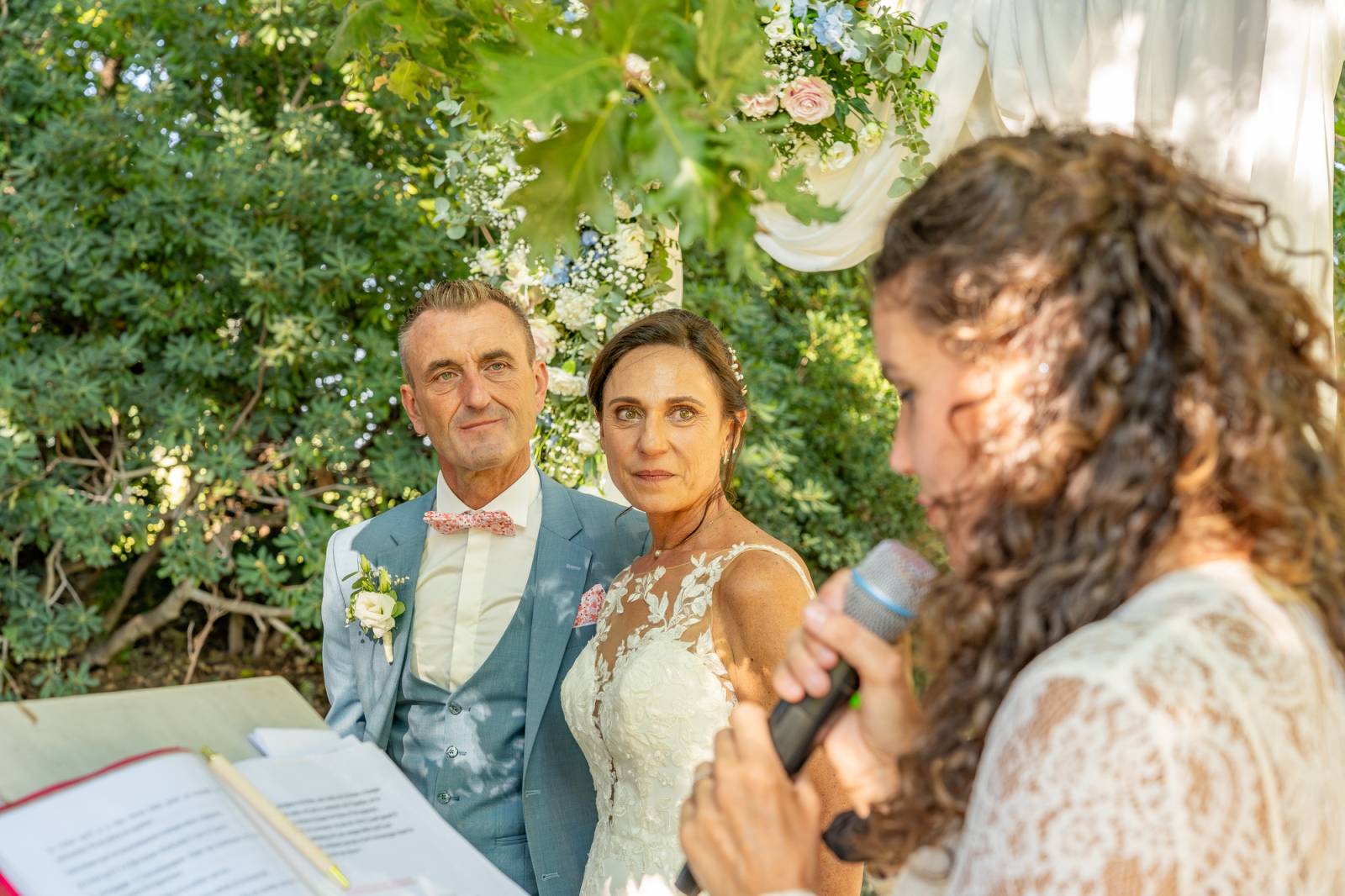 Devis chanteuse et musiciens pour cérémonie de mariage à Toulon 83 dans le Var