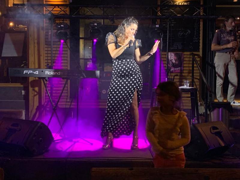 Chanteuse pour soirée concert dans un établissement à Briançon dans le 05