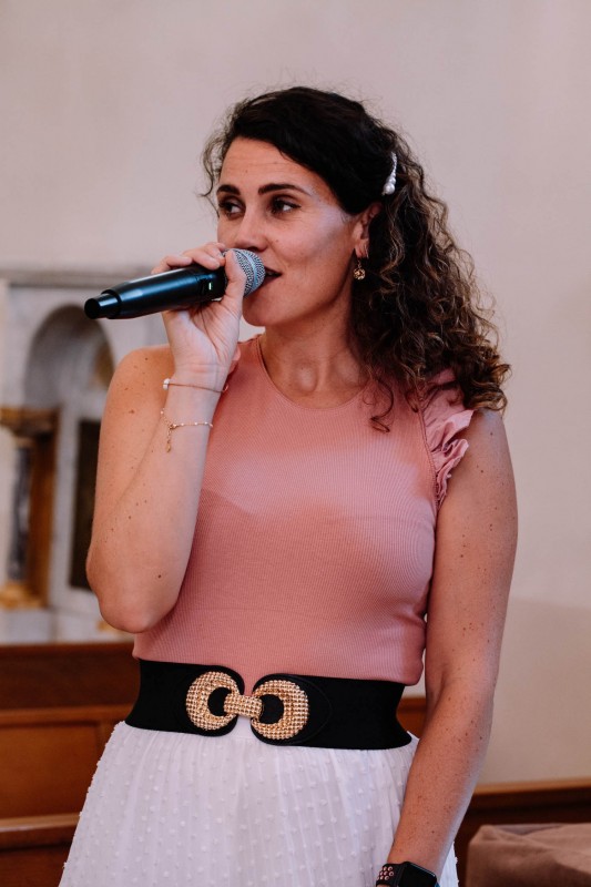 Chanteuse pour mariage à l'église à Gardanne dans le 13