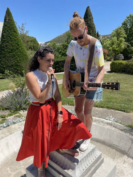 duo étonnant pour soirée privée 13