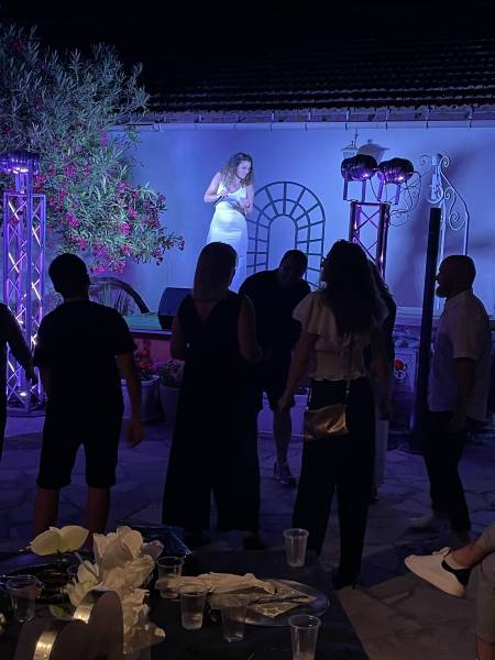 chanteuse pour soirée privée dans le 04