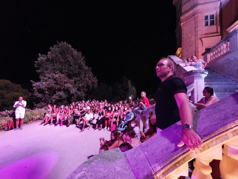 Chanteuse pour événement privé au château de la buzine à Marseille