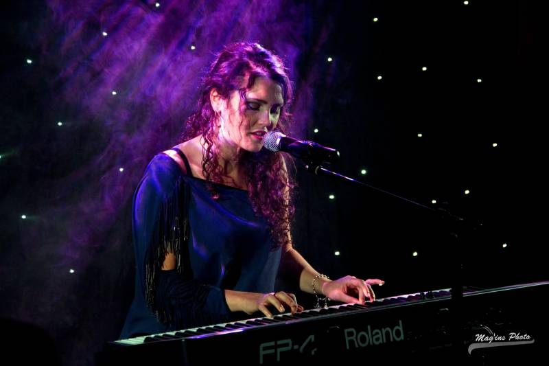 chanteuse pour évènements professionel à MARSEILLE