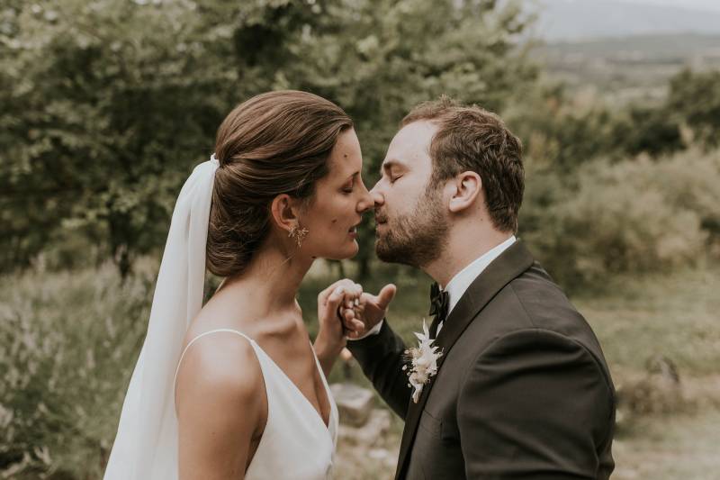 chanteuse et officante pour un mariage dans le 04