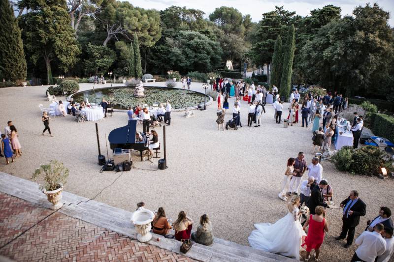Piano a queue avec chanteuse pour vin d'honneur mariage 13